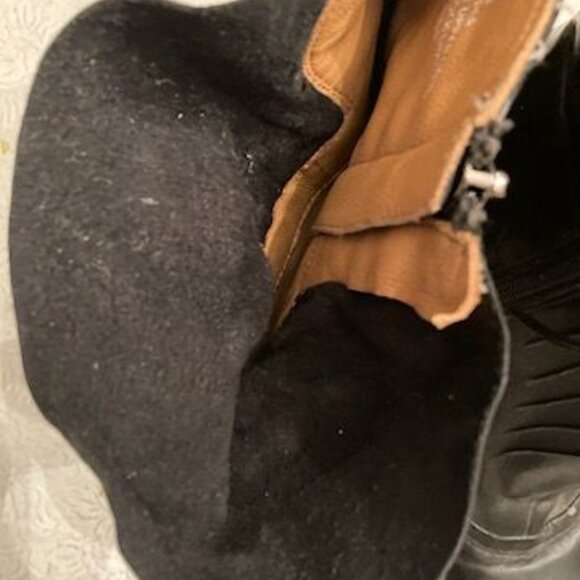 Stunning Earthies brand leather heeled boots add drama to any outfit Size 8.5M - Picture 6 of 8